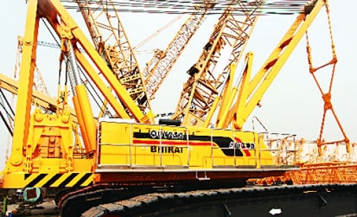 Кран на гусеничном ходу QUY250